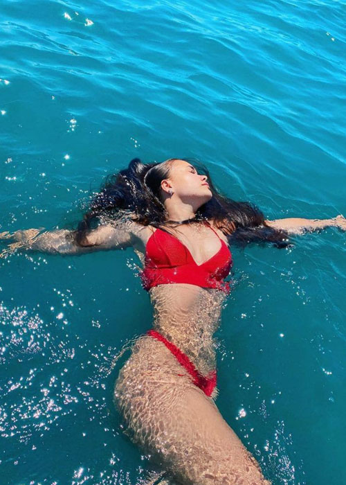 Black Hair Escort in Paris